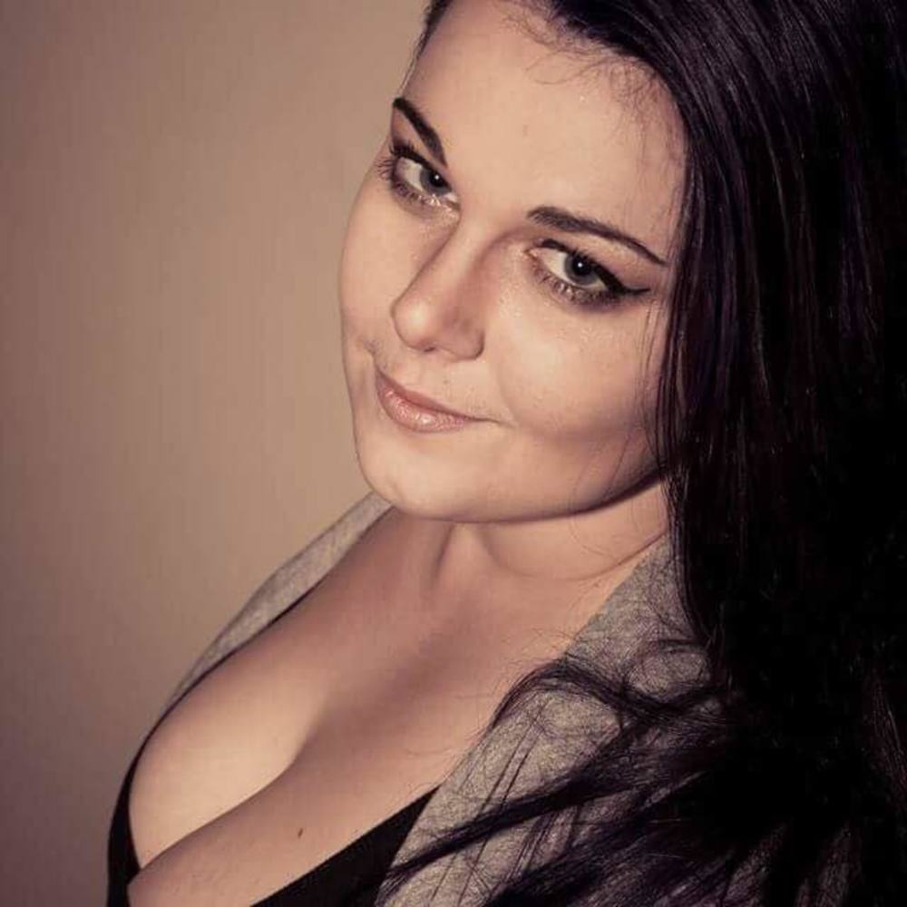 Meet your Posher, Abigail